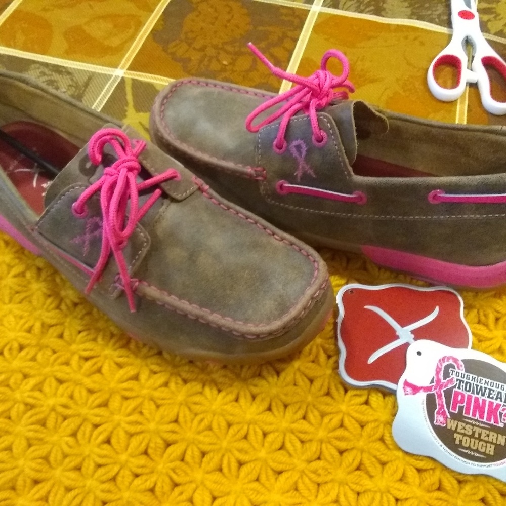 Twisted x mocs